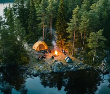 lapland-summer-camping-lake-campfire